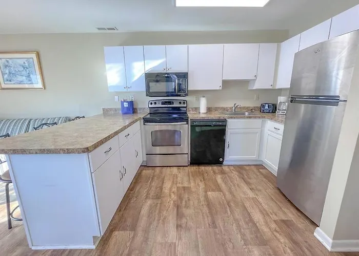 Ocean Views And Just Steps To The Beach! Ferienhaus *